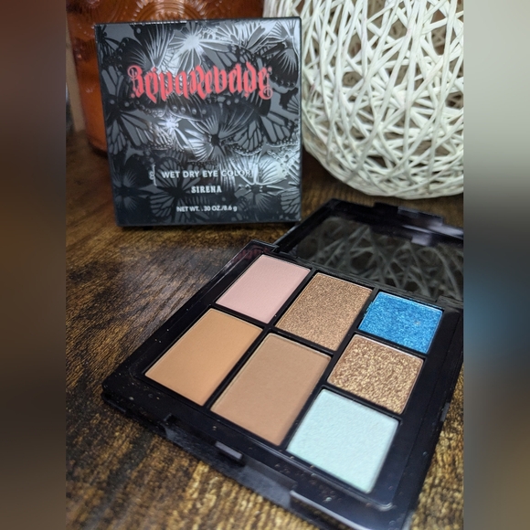 5/75$ REINA REBELDE Wet Dry Eye Color Palette - Picture 13 of 14